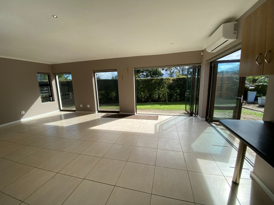 5 Bedroom Property for Sale in Highlands Western Cape